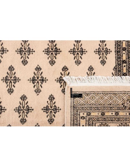 Hand made rug Bukhara fine Pakistan cm.197x281