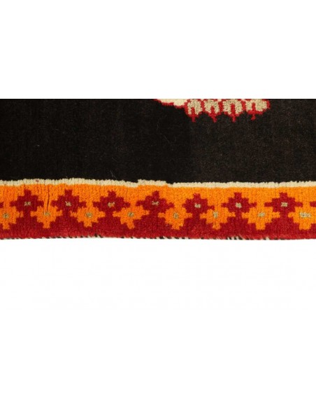 Hand made rug Kashghai Old Figural Persia cm.116x165