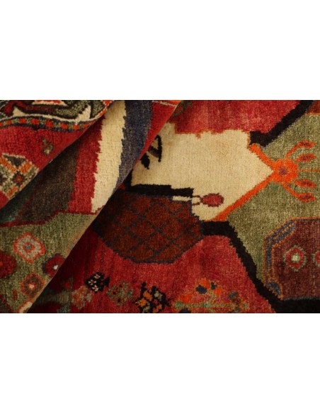 Hand made rug Kashghai Old Figural Persia cm.116x187