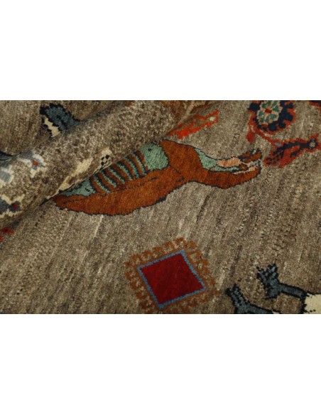 Hand made rug Kashghai Old Figural Persia cm.117x190