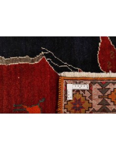 Hand made rug Kashghai Old Figural Persia cm.121x202 2