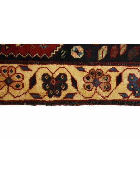 Hand made rug Kashghai Old Figural Persia cm.101x152