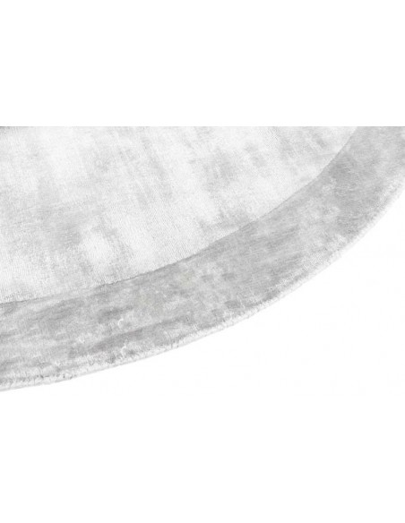 Tappeto moderno grigio chiaro rotondo Tere, collezione Hand Made, 100% viscosa, fatto a mano in India.