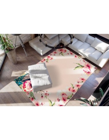 Tappeto moderno con pavone e fiori, elegante e resistente.