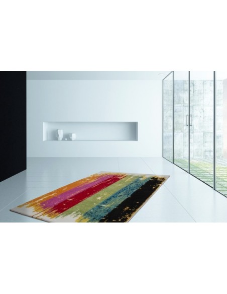 Tappeto moderno con design geometrico audace e vivace.