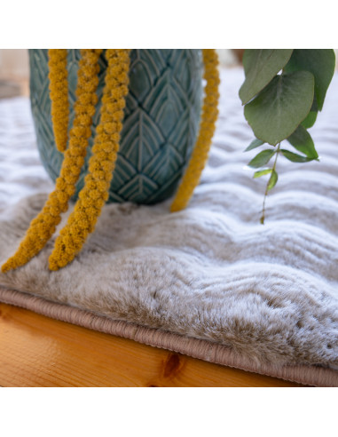Tappeto moderno Calypso beige trapuntato