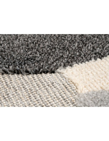 Fano 392 Gira Children's Rug with Playful Giraffe Design