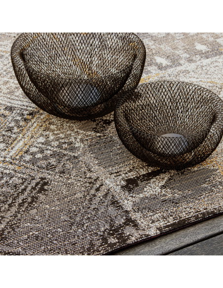 Gobelina 644 Grey Vintage Rug with Geometric Patterns