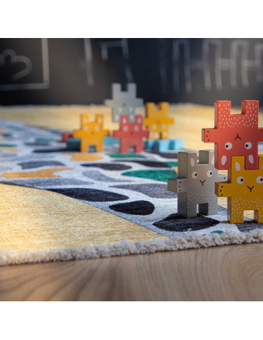 Playful Giraffe Kids Rug in Recycled Cotton