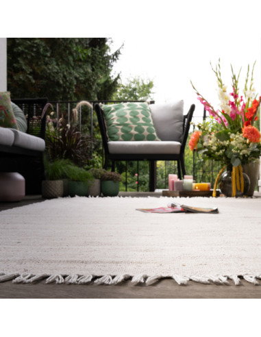Nador 565 Ivory Rug – Elegant Durable Synthetic Carpet