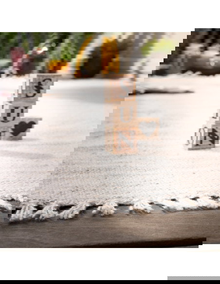 Nador 565 Ivory Rug – Elegant Durable Synthetic Carpet