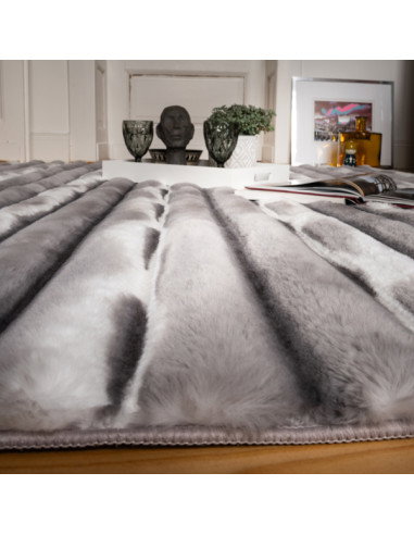 Waves 305 Taupe Hand-Tufted Rug – Soft & Durable