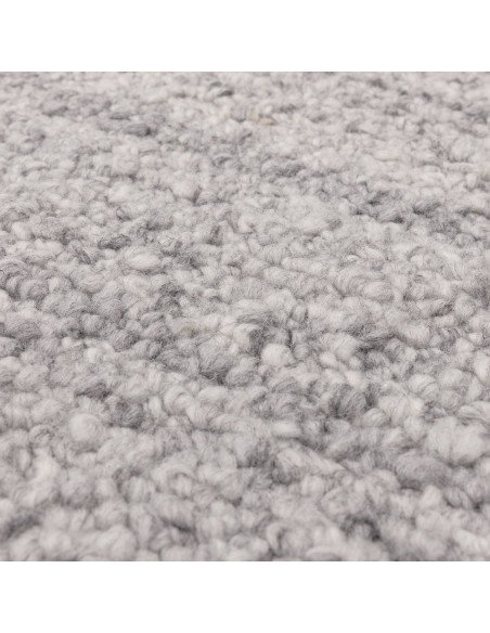Tappeto Abbus Steel in poliestere, design boho chic e tinta unita, perfetto per ambienti moderni ed etnici con stile e comfort.