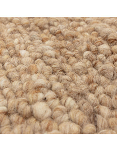 Tappeto Adler Honey in lana naturale, stile boho chic, morbido e artigianale, perfetto per ambienti caldi e accoglienti.