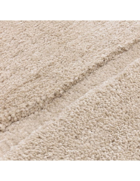 Elevate your space with the Horizon Sand boho rug, featuring a modern geometric design, soft pile, and durable, easy-care polye