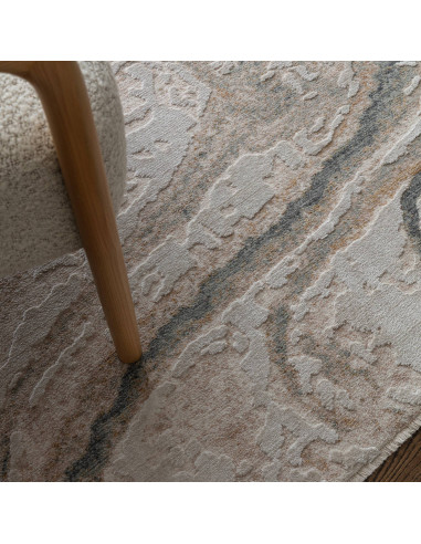 Elevate your space with the Seville 06 Oro boho rug, featuring an abstract fantasy design in soothing gold and beige tones. Dur