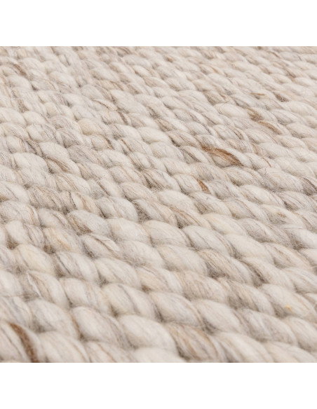 Tappeto Zander Oyster: elegante e artigianale, perfetto per ambienti boho chic. Morbido, resistente e facile da pulire, disponi