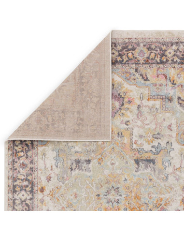 Elevate your home with the Flores Kira FRO4 classic rug, featuring a timeless medallion pattern and durable, easy-care polyprop