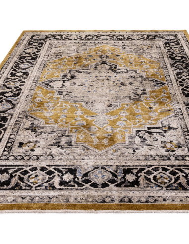Add timeless elegance with the Sovereign Gold Medallion classic rug, featuring durable polyester fibers and a rich traditional