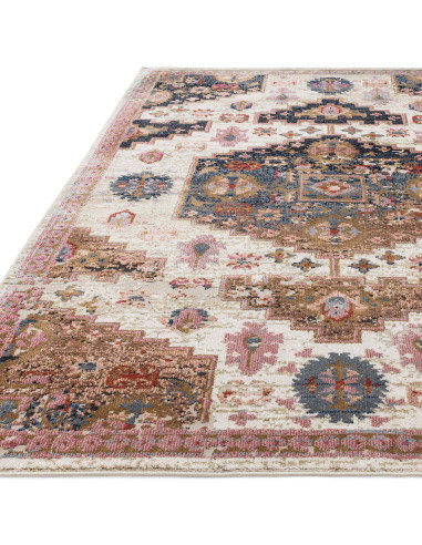 Tappeto classico Zola Aras con motivo tradizionale persiano, colori caldi e materiali resistenti, perfetto per donare eleganza
