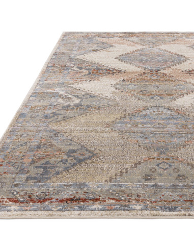 Elevate your home with the Zola Lisar classic rug, featuring a timeless Persian pattern and durable, easy-care synthetic fibers