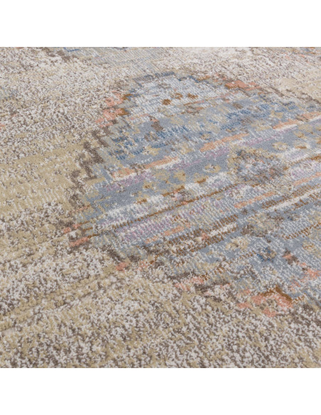 Elevate your home with the Zola Lisar classic rug, featuring a timeless Persian pattern and durable, easy-care synthetic fibers