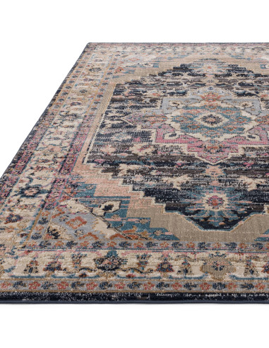 Tappeto classico Zola Razan con motivo persiano, colori raffinati e materiali resistenti, ideale per donare eleganza e comfort