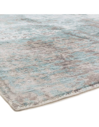 Tappeto Gatsby Blue in viscosa naturale: eleganza e comfort per soggiorni moderni con design contemporaneo e colori raffinati.