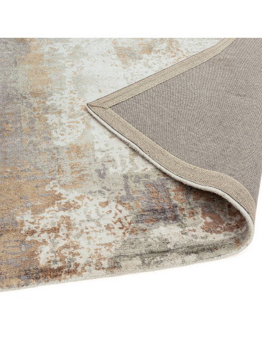 Tappeto Gatsby Coral in viscosa naturale: design moderno e raffinato, perfetto per ambienti contemporanei e soggiorni eleganti.