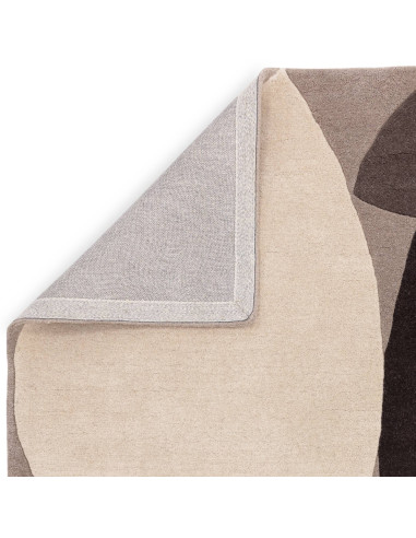 Tappeto Reef RF24 Mid Century Grey: design moderno e materiali naturali per un soggiorno elegante e confortevole. Perfetto tra