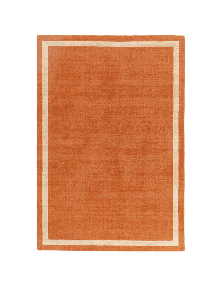 Add warmth and style with the Albi Orange rug, a minimalist rug featuring natural wool and an elegant geometric border for mode