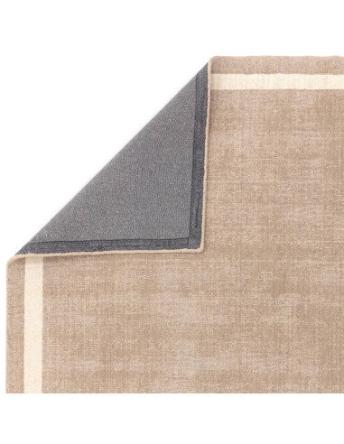 Tappeto Albi Sand in lana naturale, design minimal e tinta unita, perfetto per ambienti eleganti e confortevoli. Facile da puli