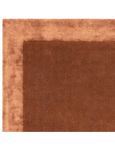 Tappeto minimal Ascot Rust in tinta unita ruggine, morbido e resistente, perfetto per ambienti moderni con un tocco di eleganza 2