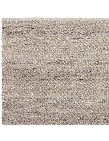 Tappeto Birkdale Beige: eleganza naturale e durata, perfetto tra i tappeti tinta unita per un ambiente minimal e raffinato.