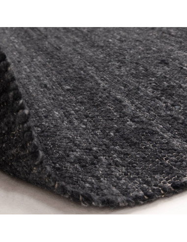 Tappeto Birkdale Indigo in lana e poliestere, tinta unita blu scuro, perfetto per ambienti minimal con stile e comfort duraturo
