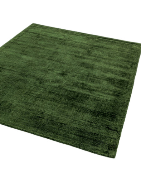 Tappeto Blade Green: eleganza naturale e comfort in viscosa, perfetto per ambienti moderni con stile minimal e design tinta uni
