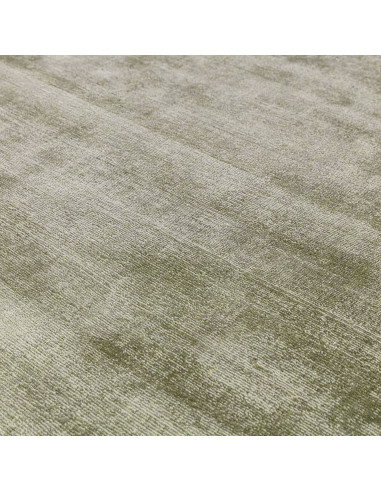 Tappeto Blade Sage: eleganza minimal in tinta unita verde salvia, comfort e qualità artigianale per ambienti moderni e raffinat