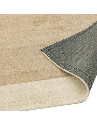 Tappeto minimal tinta unita Blade Border Putty/Champagne: eleganza artigianale, morbidezza in viscosa e design geometrico per o