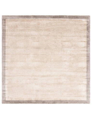 Tappeto minimal tinta unita Blade Border Putty/Silver 07: eleganza geometrica, morbidezza in viscosa e design artigianale per o