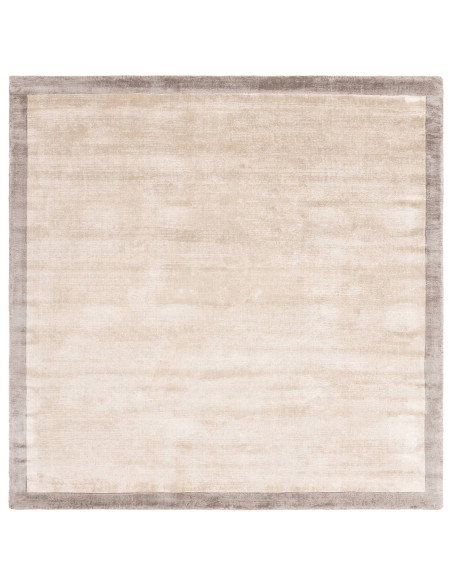 Elevate your space with the Blade Border Putty/Silver 07, a handcrafted minimalist rug featuring neutral tones and durable natu
