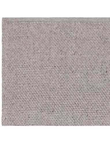 Tappeto Finley Grey: eleganza minimal e tinta unita in grigio chiaro, perfetto per ogni ambiente moderno. Resistente, facile da