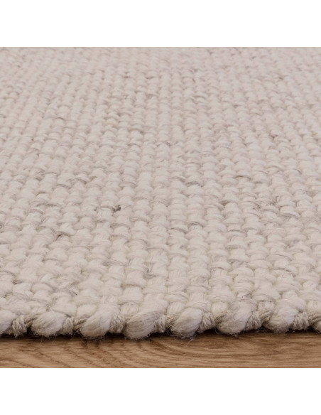 Tappeto Finley Ivory Marl: eleganza tinta unita, design minimal e comfort artigianale per ambienti moderni e raffinati. Facile