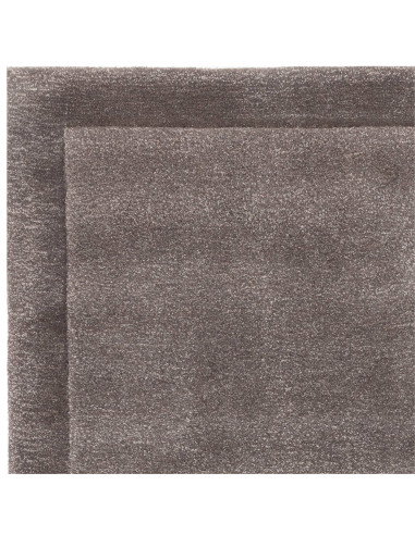 Tappeto Rise Charcoal: eleganza e comfort in un design tinta unita, perfetto per ambienti minimal e raffinati. Morbido, resiste