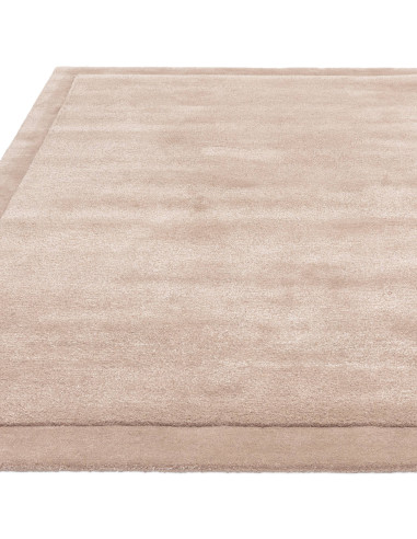 Tappeto Rise Sand: eleganza minimalista e tinta unita, morbidezza naturale e design artigianale per ambienti moderni e raffinat