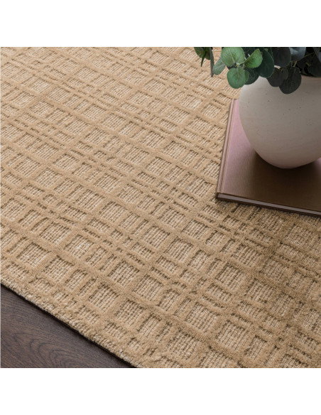 Tappeto minimal Thatch Honey in lana e poliestere, design geometrico e tinta unita, perfetto per ambienti moderni e accoglienti