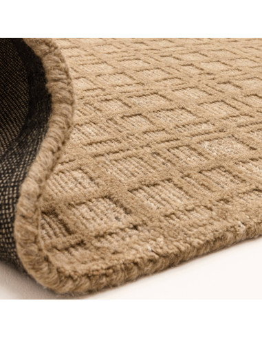 Tappeto minimal Thatch Honey in lana e poliestere, design geometrico e tinta unita, perfetto per ambienti moderni e accoglienti