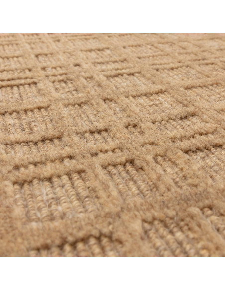 Tappeto minimal Thatch Honey in lana e poliestere, design geometrico e tinta unita, perfetto per ambienti moderni e accoglienti