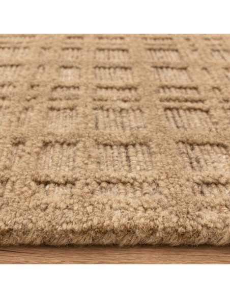 Tappeto minimal Thatch Honey in lana e poliestere, design geometrico e tinta unita, perfetto per ambienti moderni e accoglienti