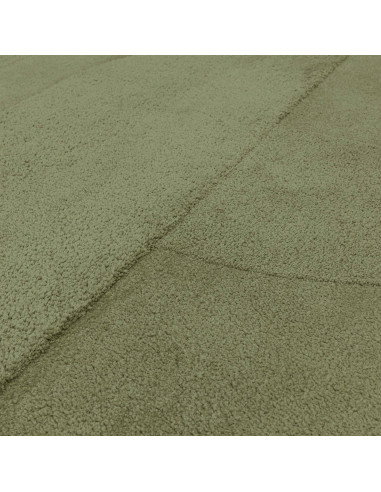 Tappeto Tova Green: eleganza minimal e tinta unita in verde salvia, morbido, resistente e perfetto per ogni ambiente moderno.