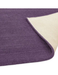 Tappeto York Purple: eleganza minimalista e tinta unita in lana naturale, perfetto per ambienti moderni e raffinati. Comfort e 2